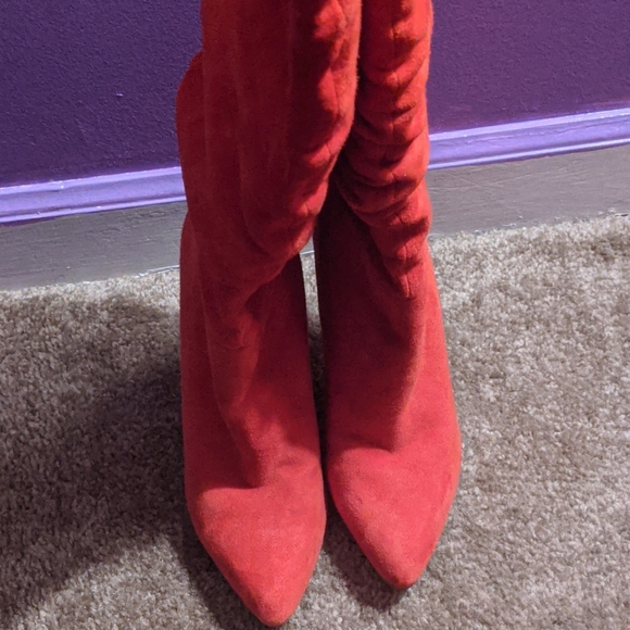 Red Boots - Picture 3 of 4